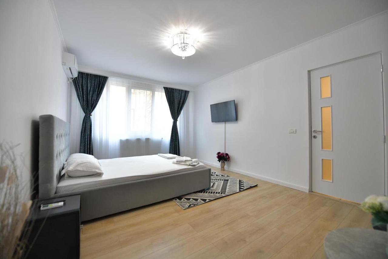Luxury Studio / M Romancierilor Bukares Bagian luar foto